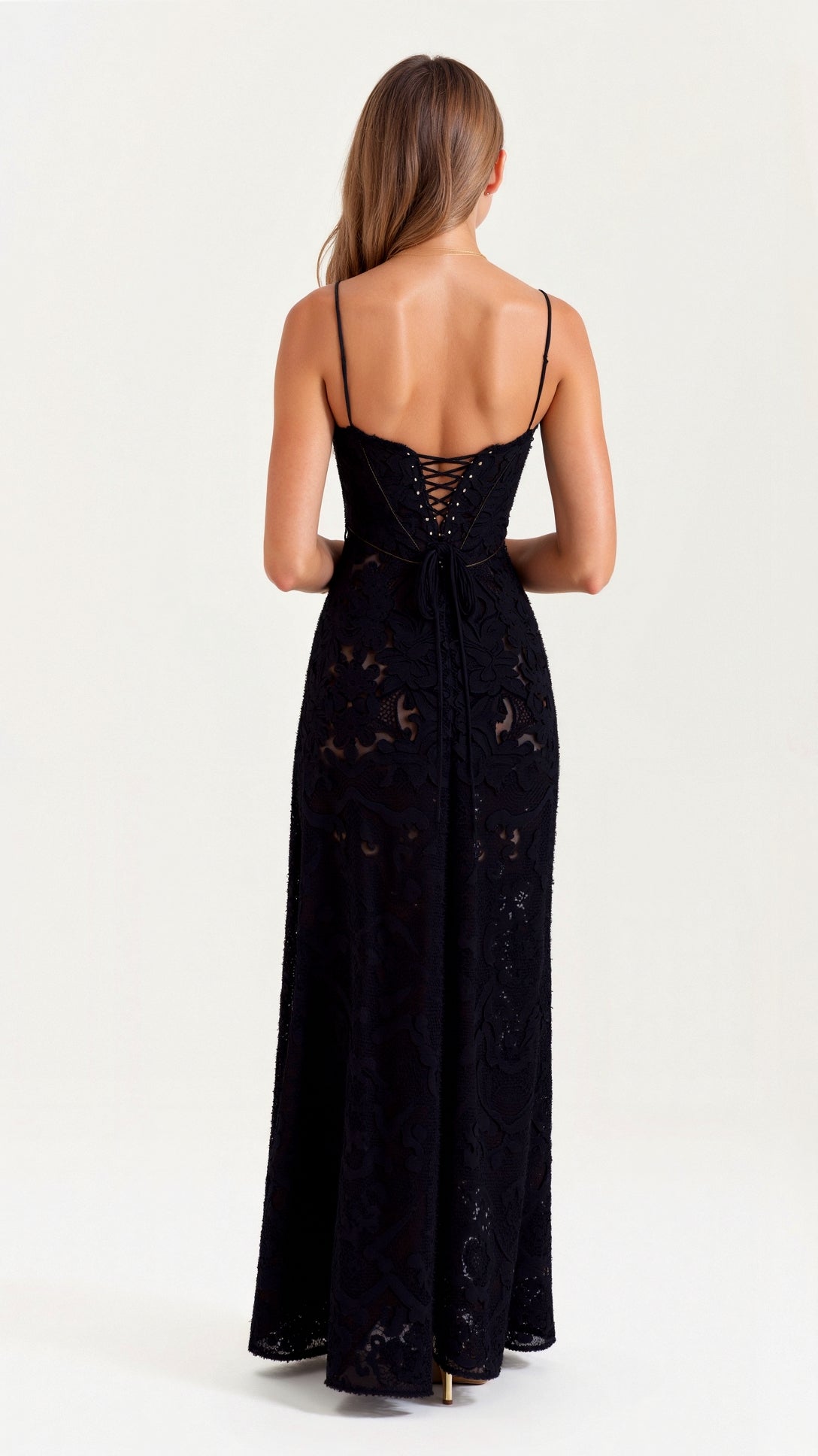 Pavia | Vestido maxi de boda con tirantes finos y diseño fluido para mujer