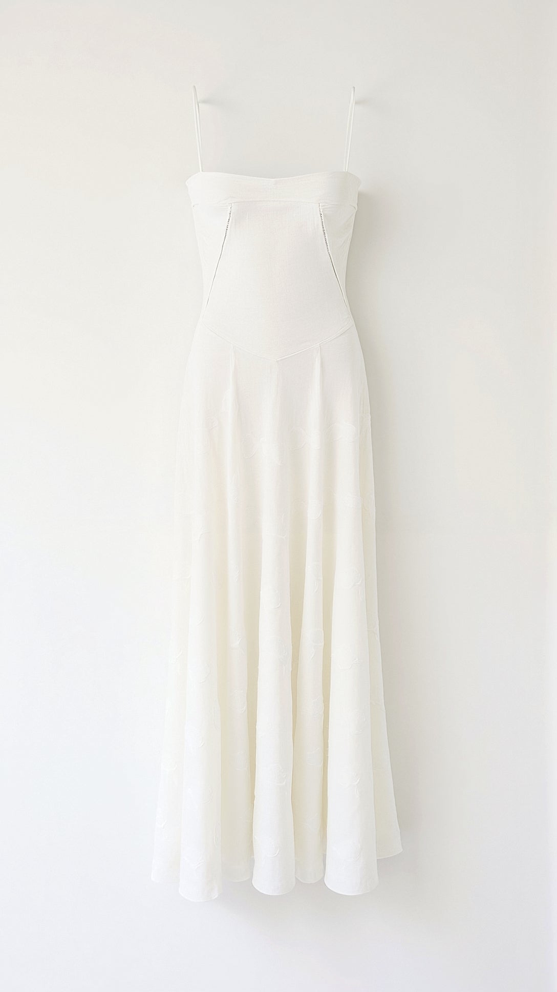 Pavia | Vestido maxi de boda con tirantes finos y diseño fluido para mujer