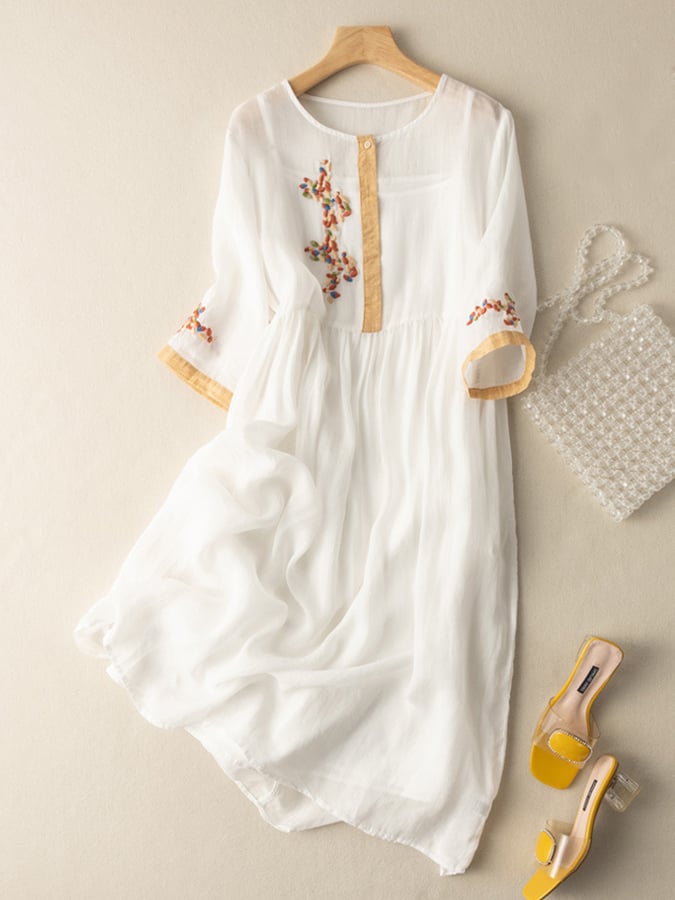 Lunaria | Vestido midi para mujer con bordado decorativo y diseño fluido