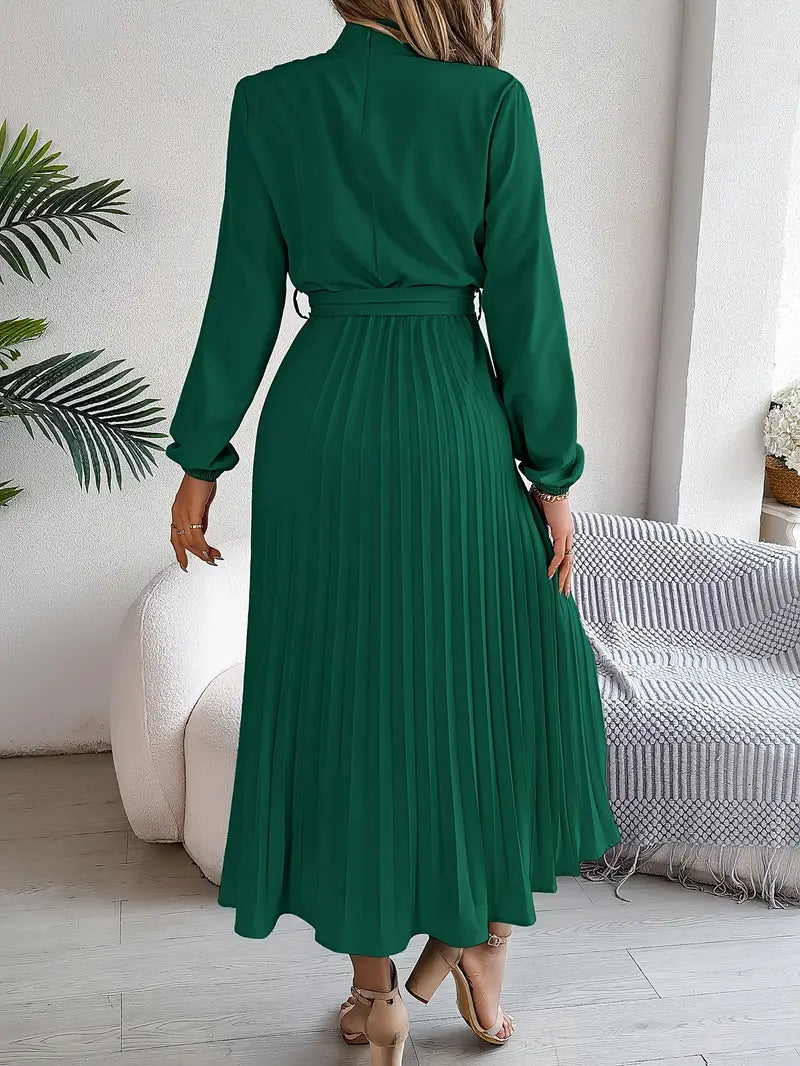 Rhea | Vestido plisado de manga larga con cinturón