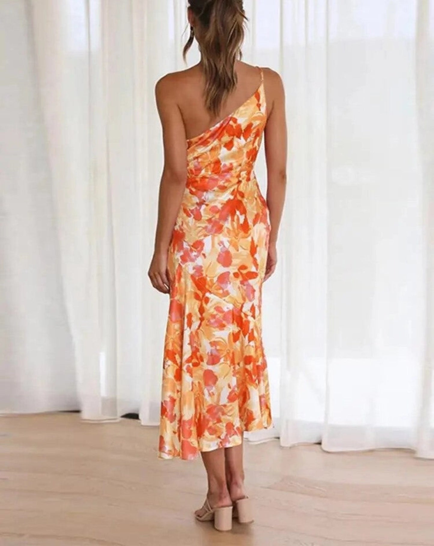 Carla | Vestido maxi de verano de mujer con corte asimétrico y estampado floral
