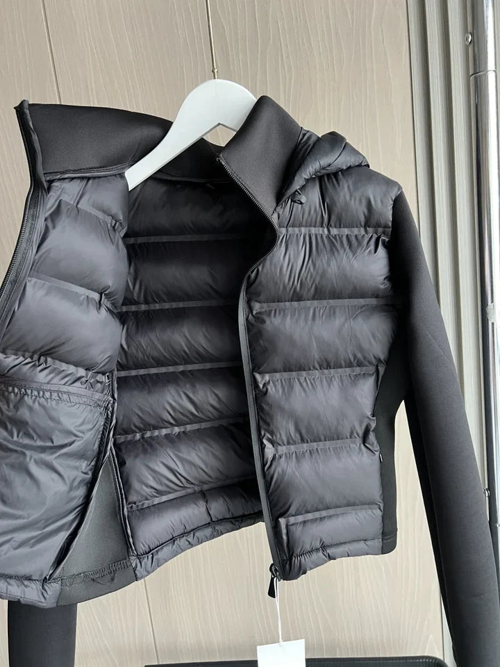 Chaqueta de plumón ligera y cálida para mujer con capucha deportiva