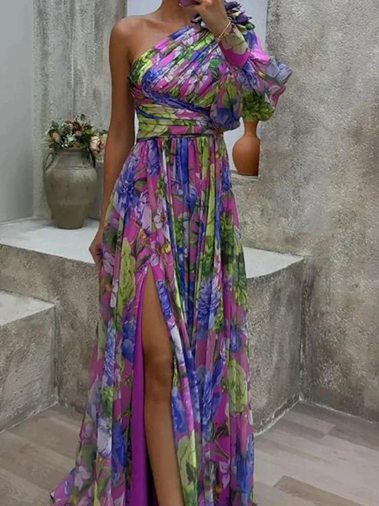 Carla | Vestido maxi de un hombro con abertura lateral