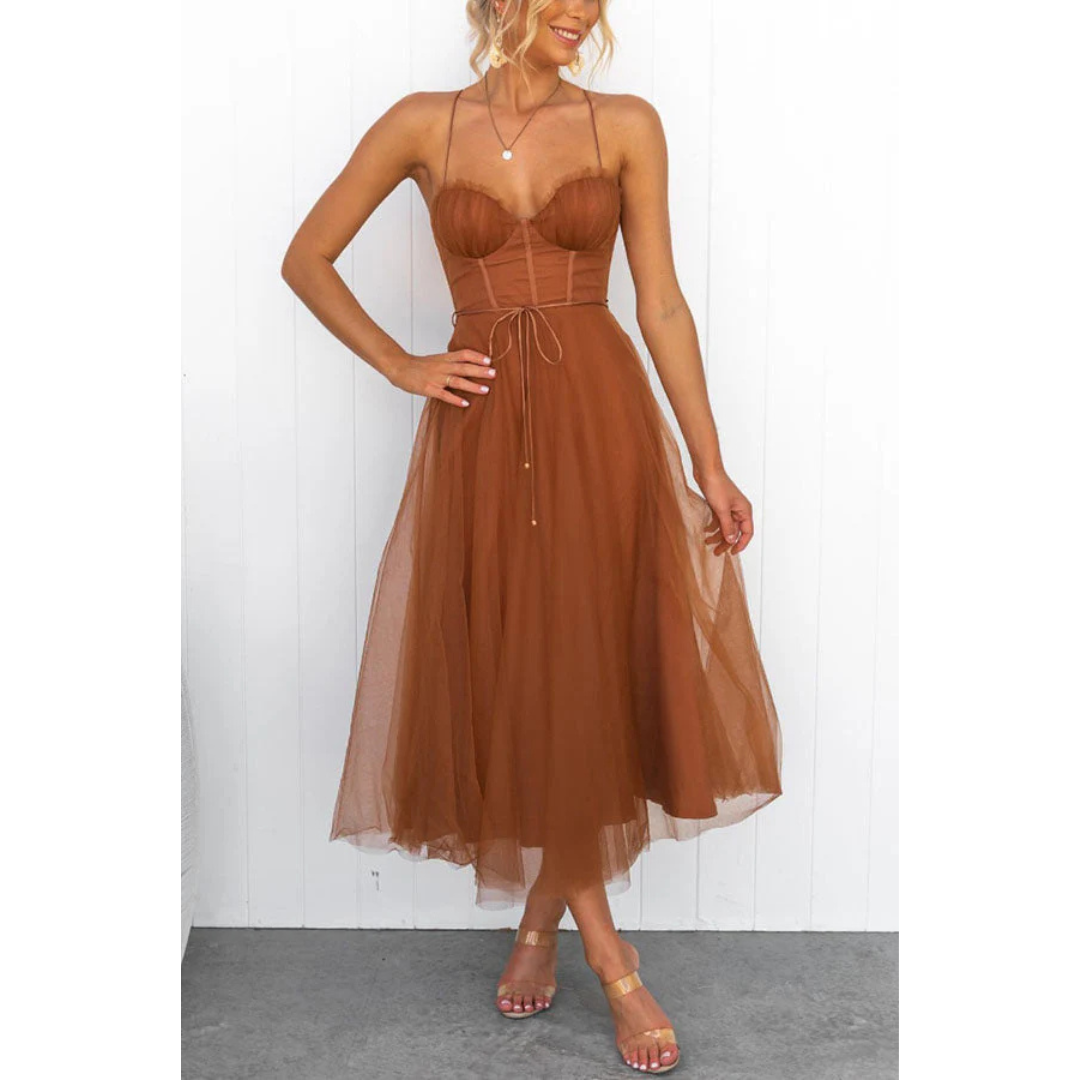 Quelina | Vestido maxi moderno para mujer con tirantes finos | Estilizado