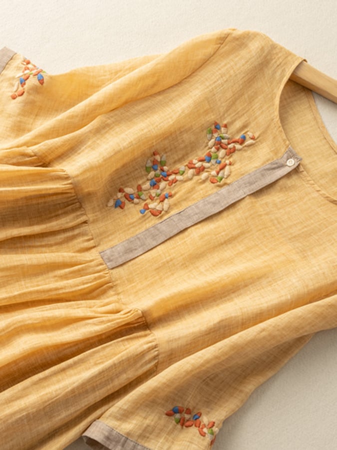 Zoe | Vestido Bordado de Manga 3/4 con Cuello Redondo