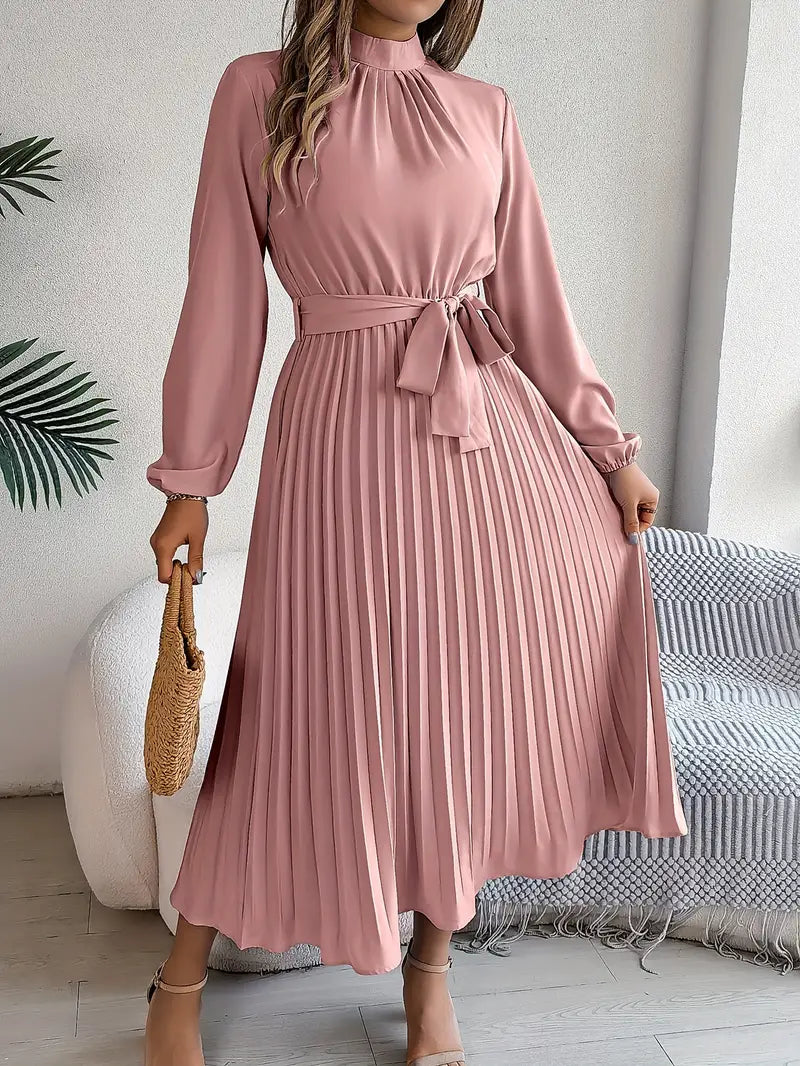 Rhea | Vestido plisado de manga larga con cinturón