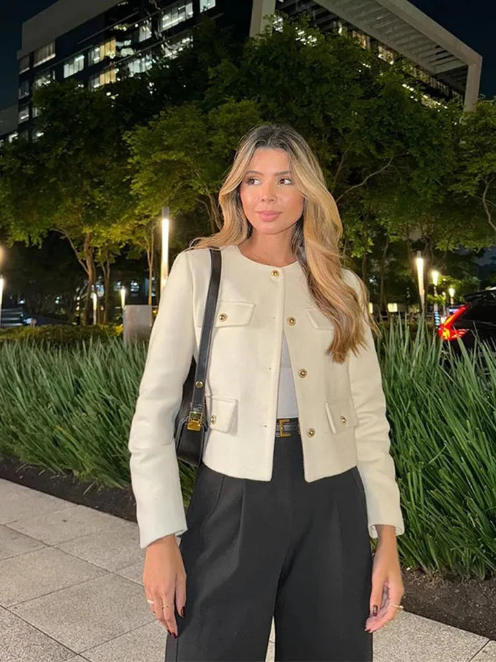 Chaqueta con botones elegante para mujer con detalles sofisticados y estilo versátil para oficina y tiempo libre