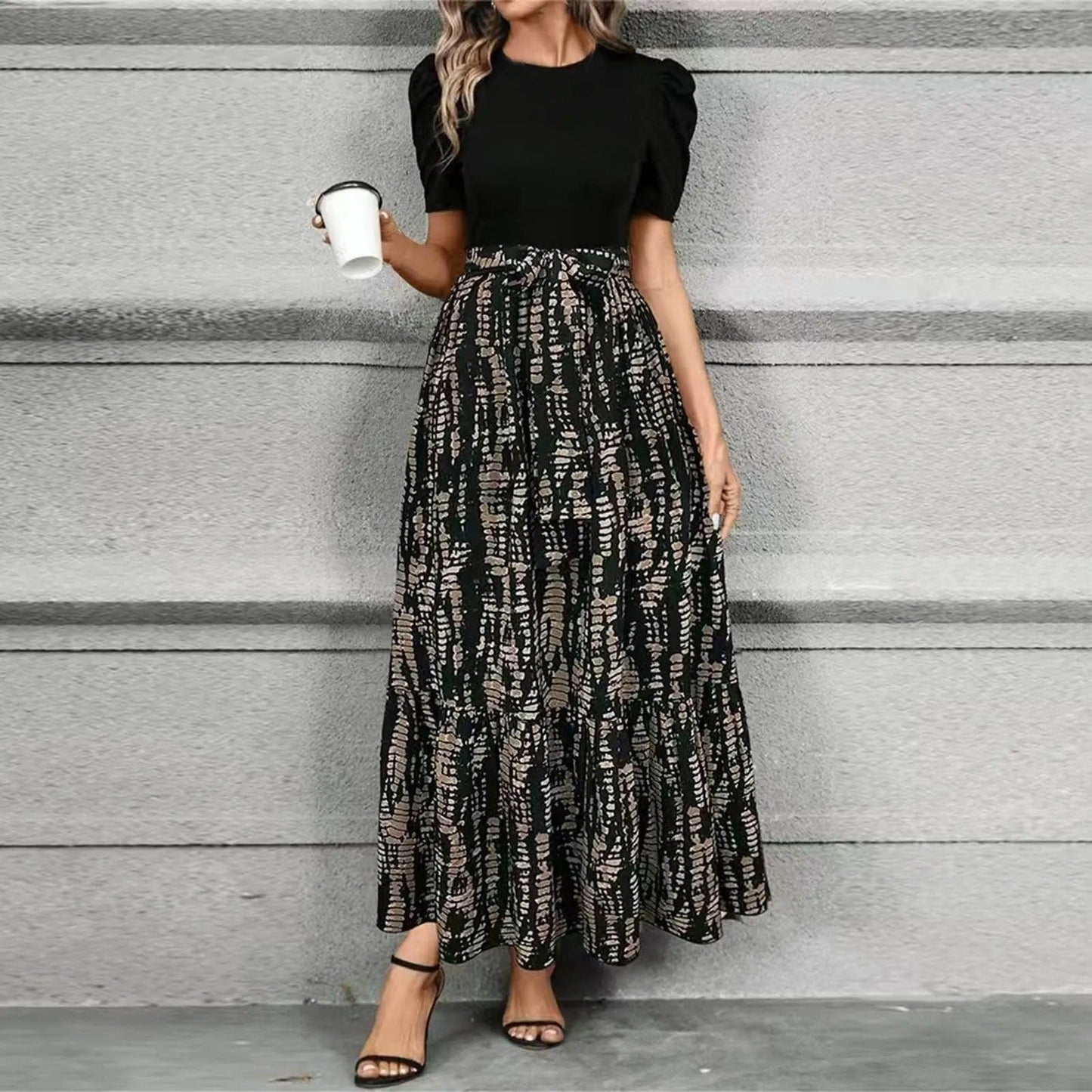 Blanca | Vestido maxi para mujer con mangas abullonadas y lazo