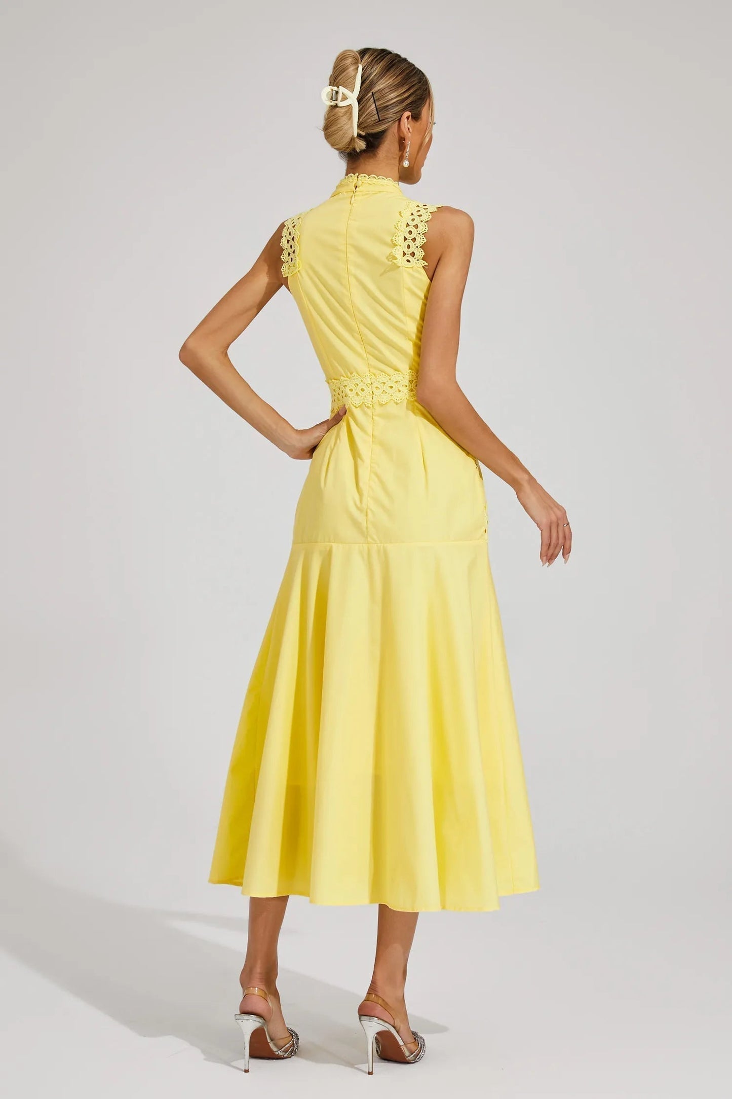 Petra | Vestido midi para mujer sin mangas con encaje y de boda